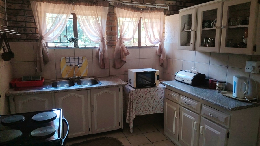 4 Bedroom Property for Sale in Wilkoppies North West